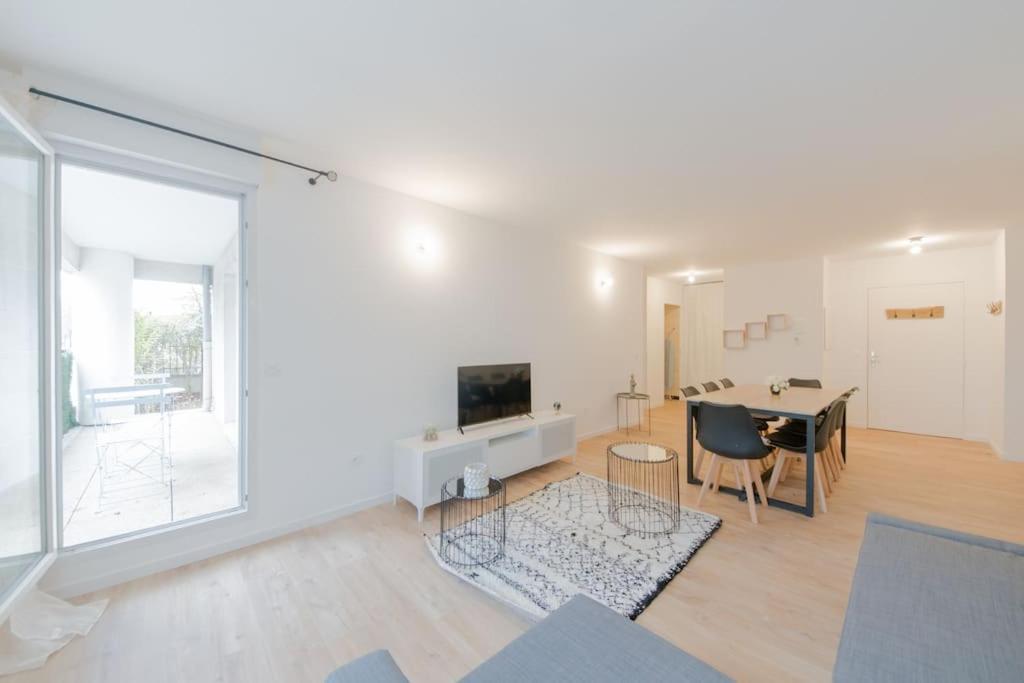 Suite Moderne Familiale 8 Pers - Disney 10M - 2 Sdb Bussy-Saint-Georges Exterior photo